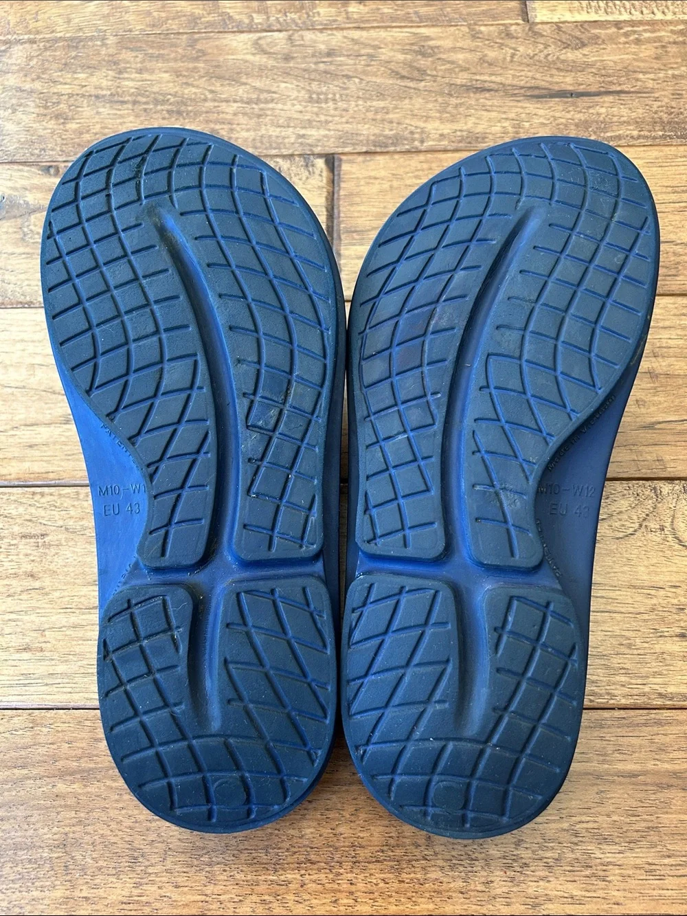 Oofos OOriginal Sandals Recovery Flip Flop Thongs Navy Blue Mens Size 10